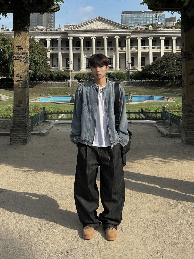 DEVIVE DEEP ONE TUCK WIDE DENIM