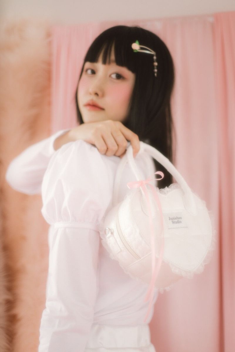 Junie Lace Heart Bag ( Ivory )