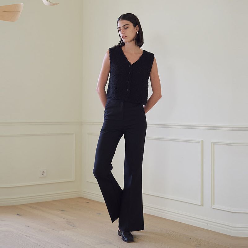 TMO BY 13MONTH（ティーエムオーバイサーティーンマンス）の「BOOTCUT SLACKS (BLACK)（Pants）」