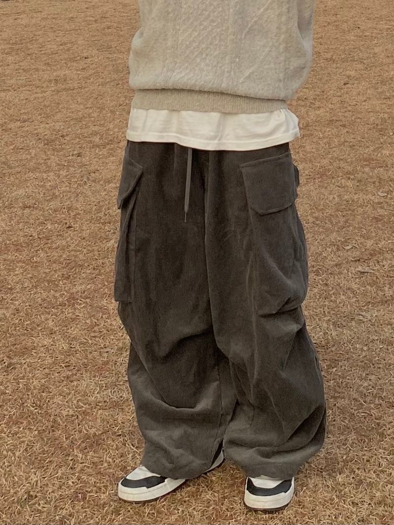 UNAIDUN（アネイダン）の「ゴールデンバルーンフィットカーゴパンツ　２色（パンツ）」