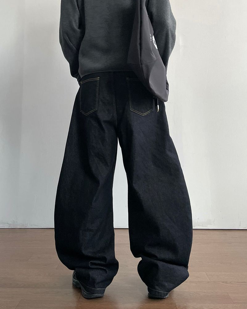 Button Curved Denim Pants