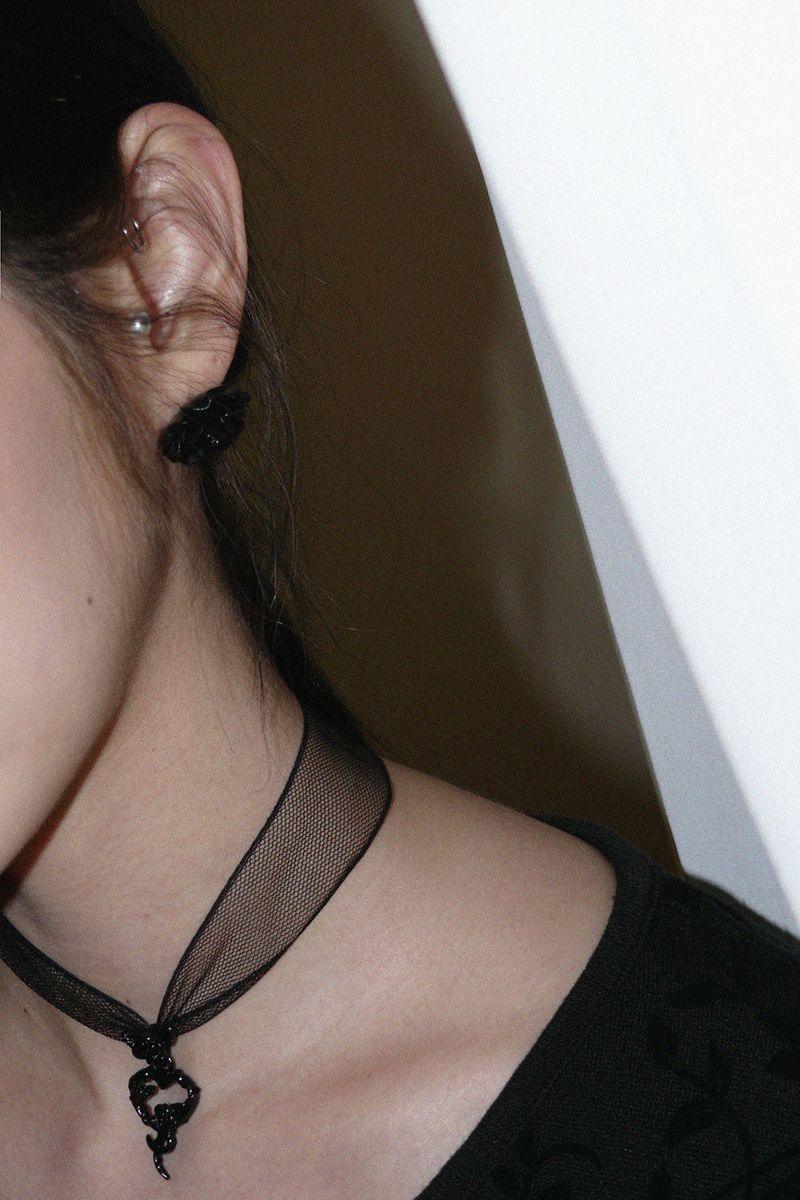 [春] - Dark rose choker