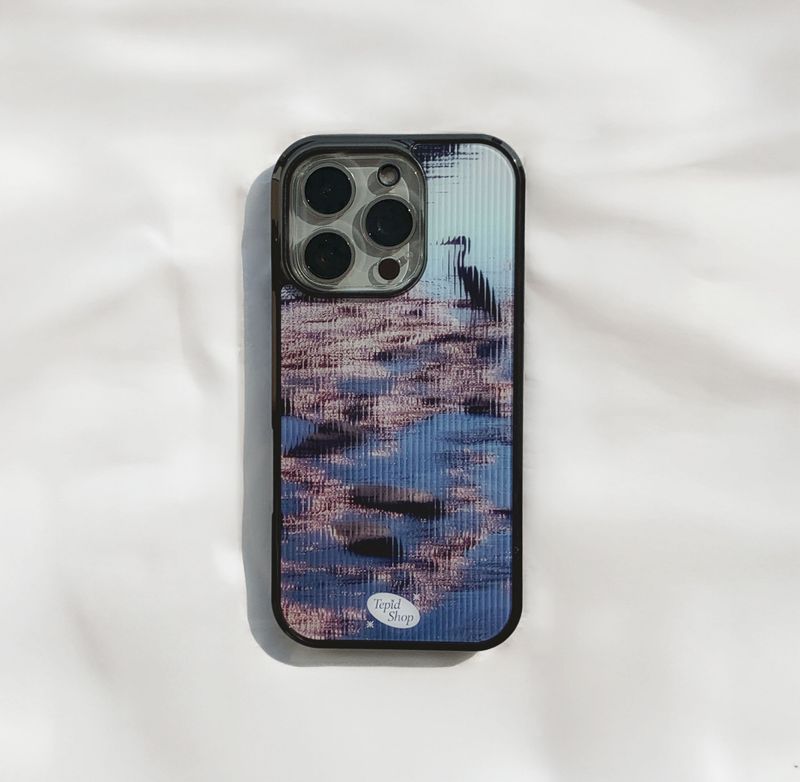Tepid Shop（テピッドショップ）の「Tepid River _ グラスバンパーiPhoneケース（スマホグッズ/小物）」