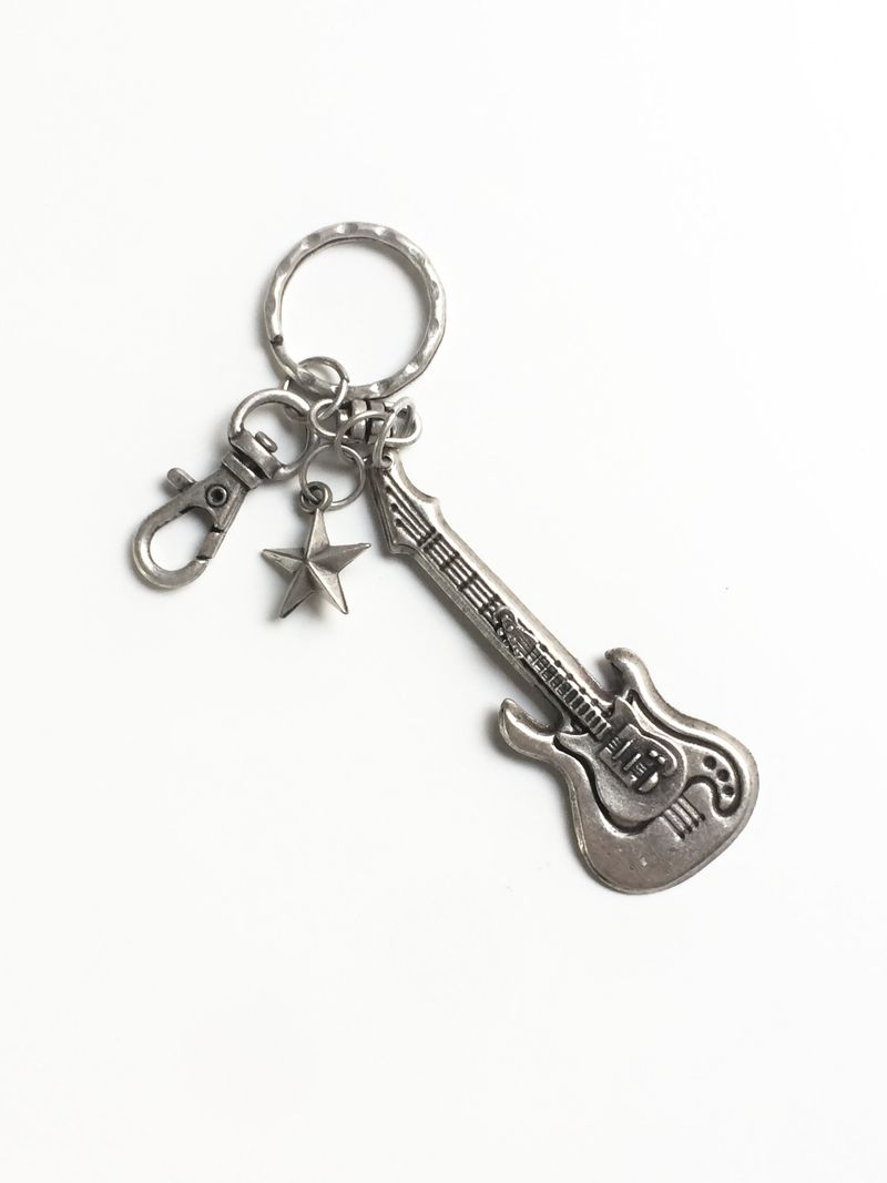 VINTAGE ROCKSTAR KEYRING
