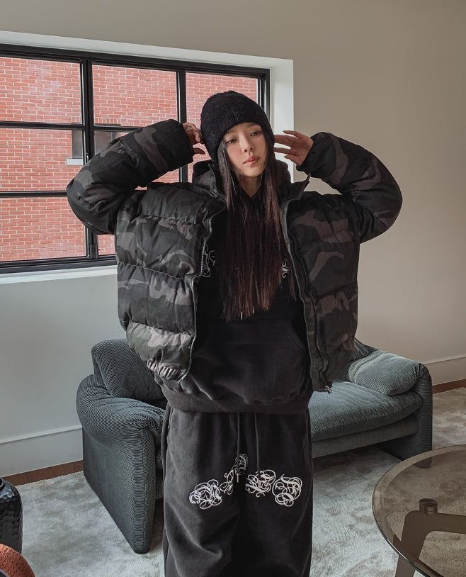 Arc Lettering Embroidered Brushed Over Sweatpants
