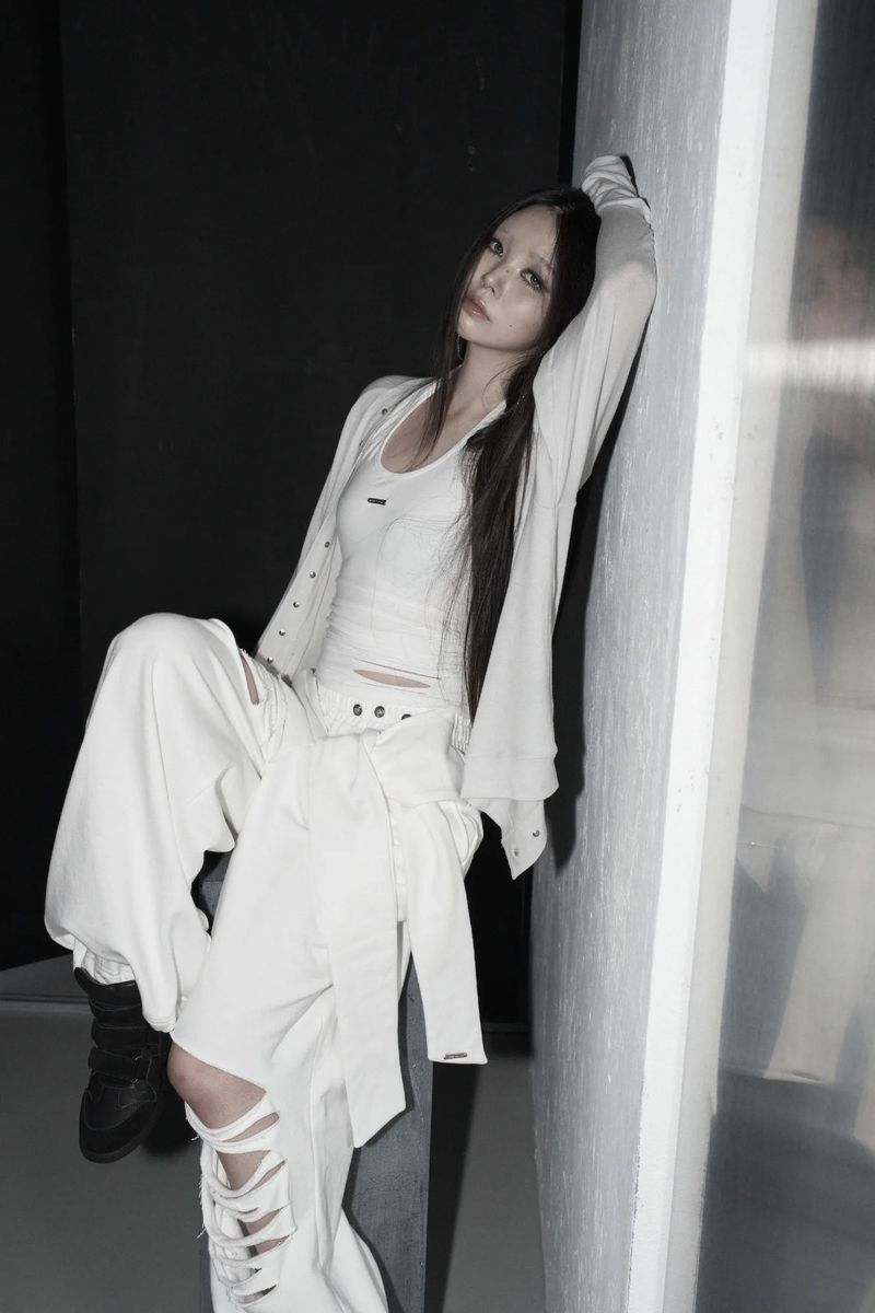 [label] layered tie damage wide pants (white)