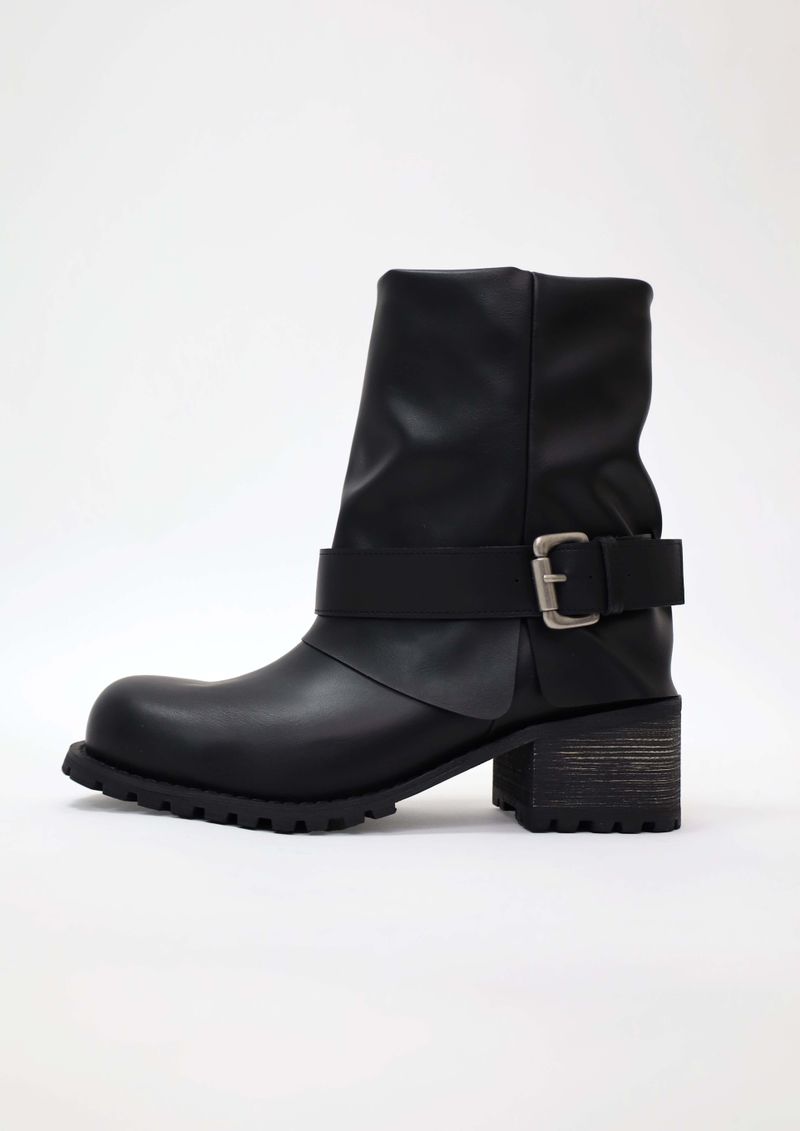Simple Cover Mid Boots