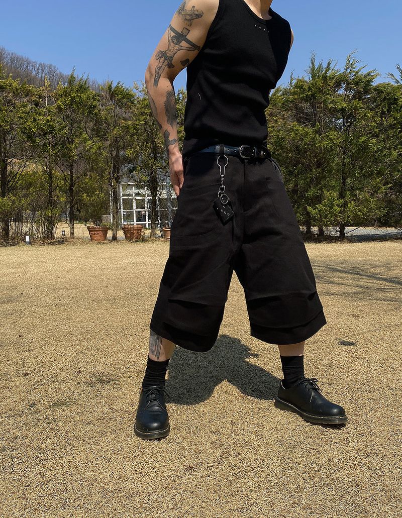 HOLY IN CODE（ホーリーインコード）の「No.1204 round pintuck bermuda SHORTS (3color)（Pants）」