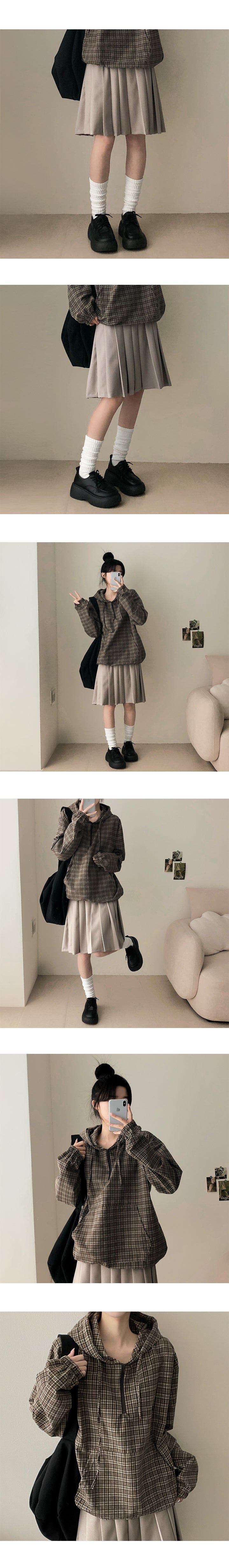 Bad back banding pleated skirt
