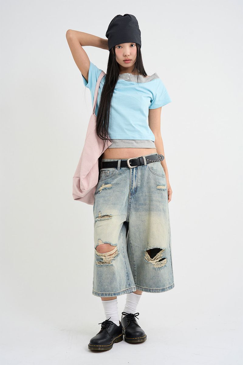 Layered off-shoulder T-shirt