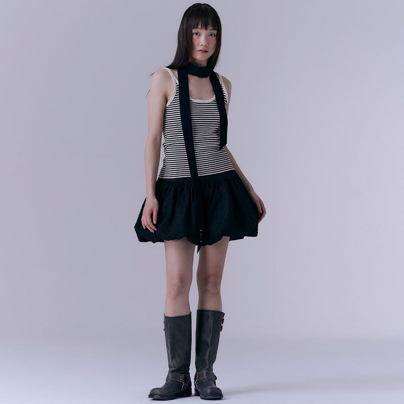 SILN（シルン）の「フラワーフリルドバルーンスカート (BLACK)（スカート）」