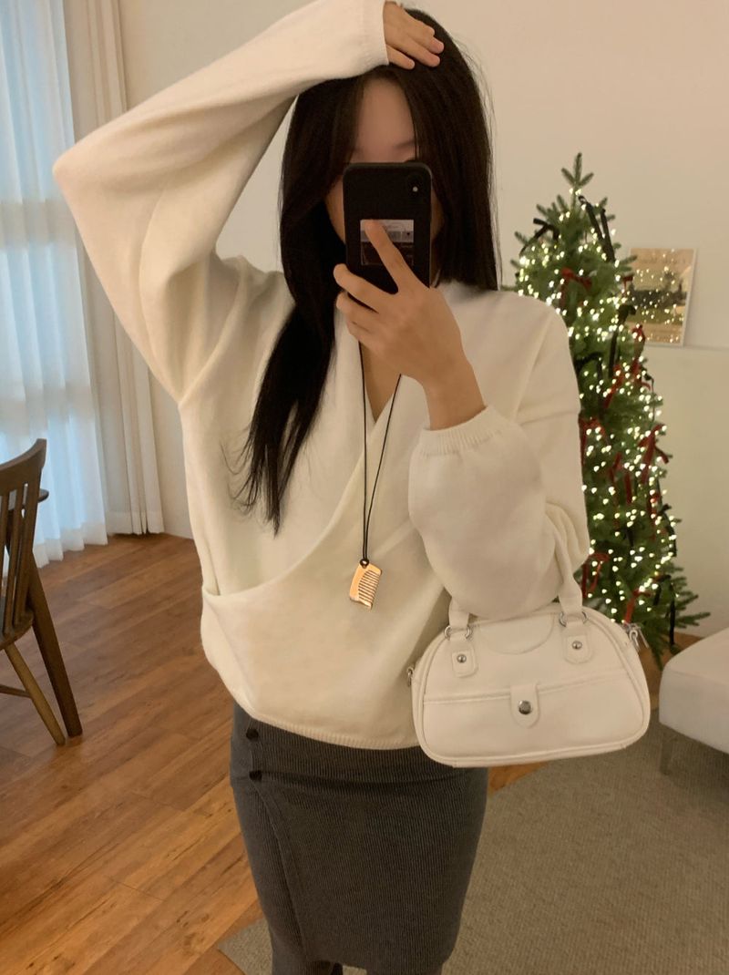 Melli Loose-Fit Wrap V-Neck Hidden Snap Knit Top