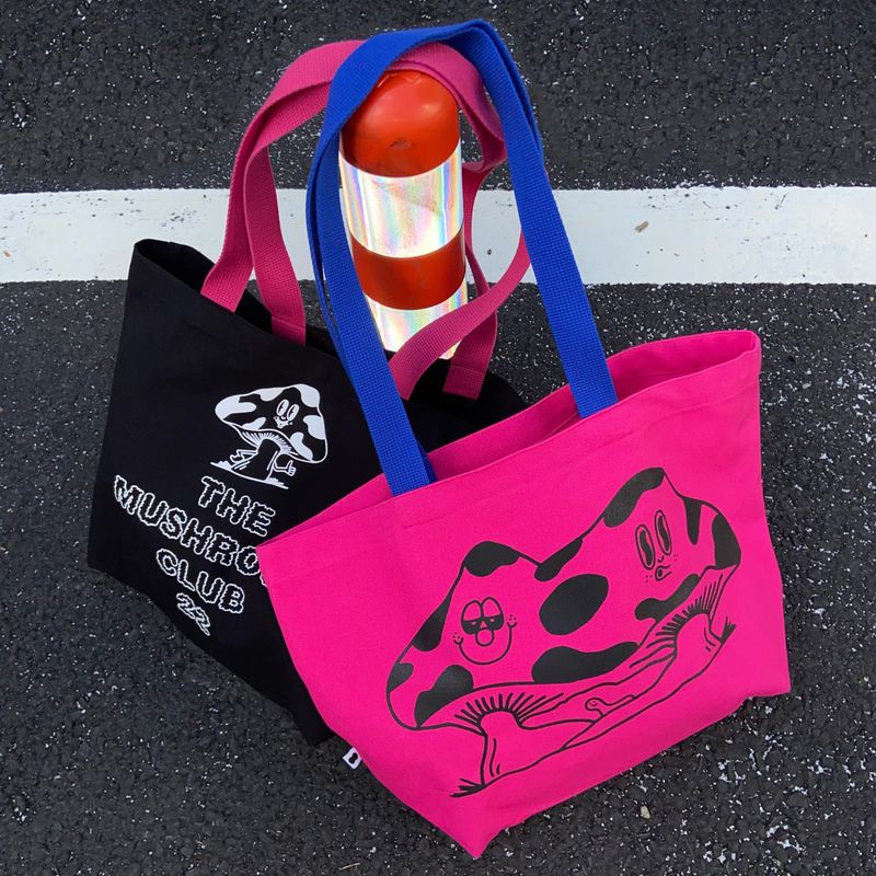 Étang Mushroom Club 22 Bag | Black