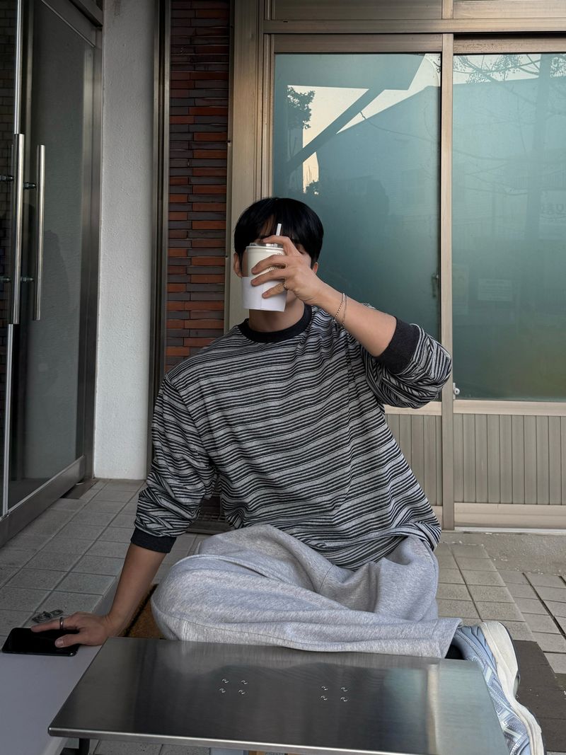 Washed long-sleeved T-shirt