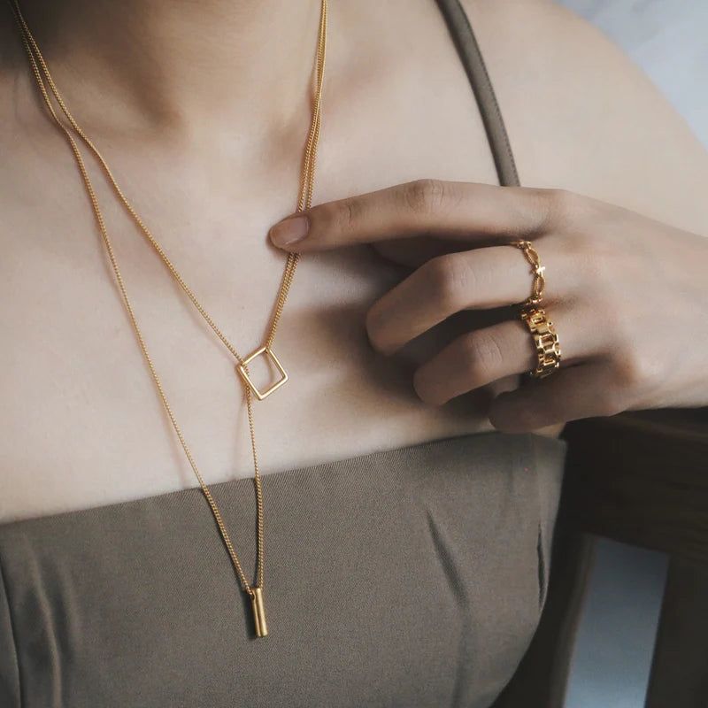 éclater(エクラテ)の「Zara Geo Necklace(Accessories)」