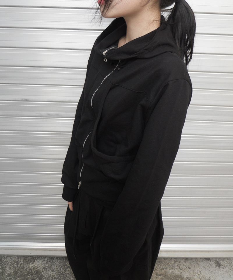 stud hood zip-up