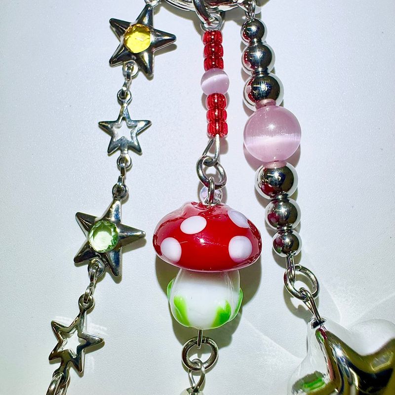 Punk mushroom keychain (3color)