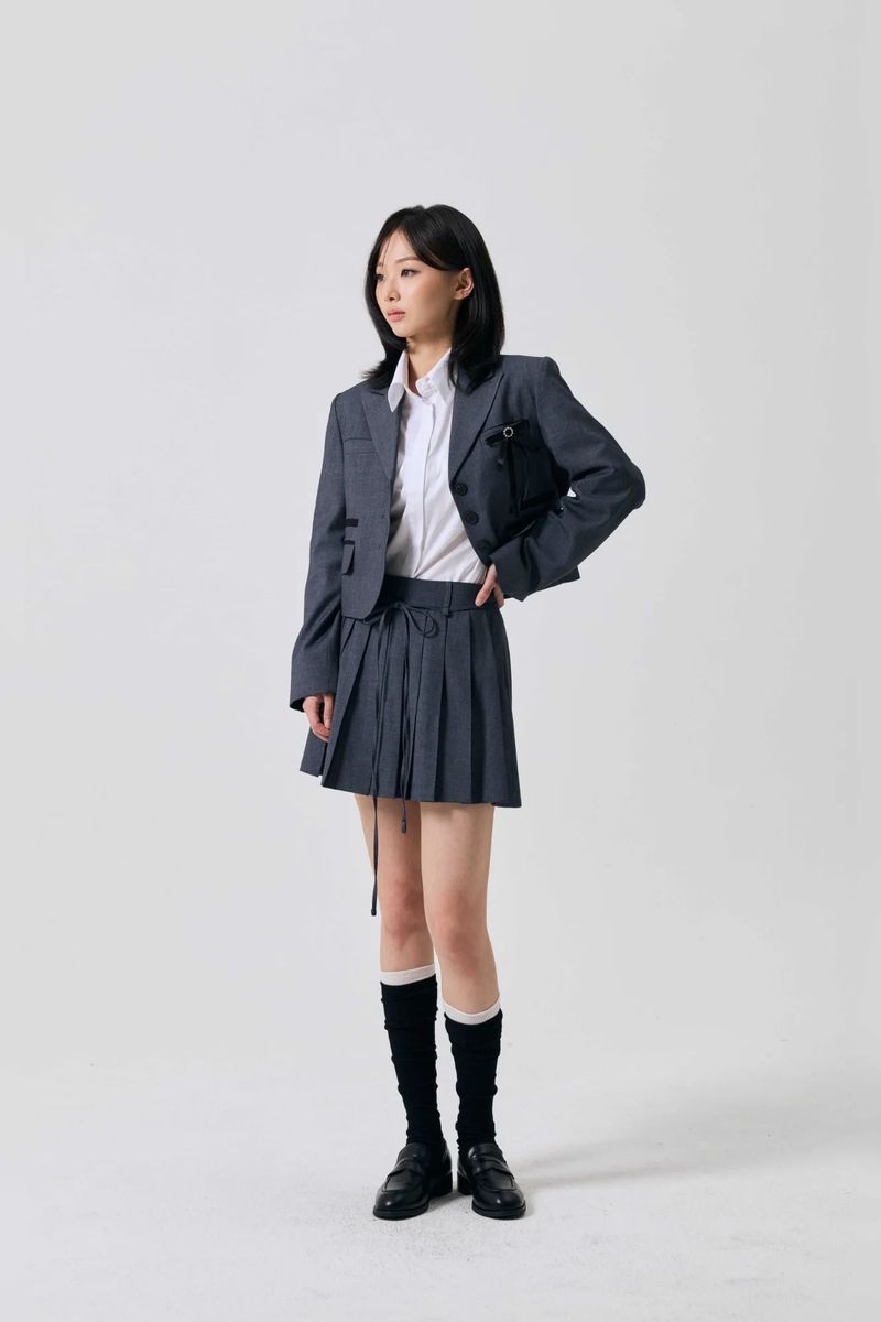 SWAN PLEATS SKIRT PANTS / CHARCOAL