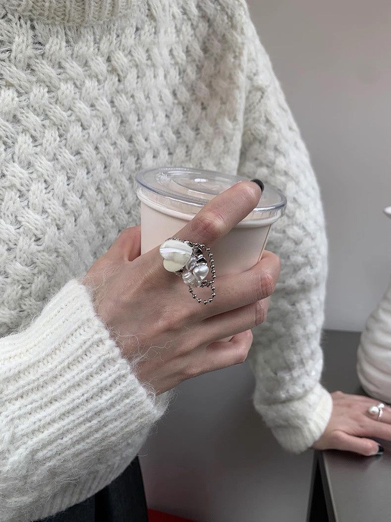 Nacre.pearl.heart silver shell ring