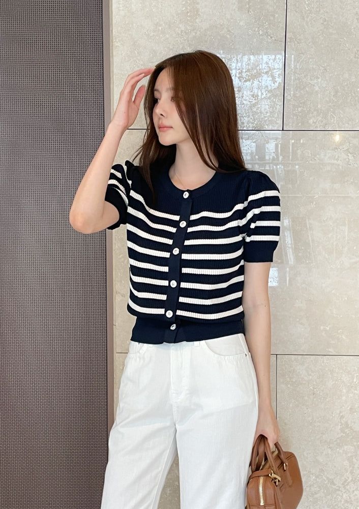 iam mari（アイアム マリ）の「Hazel Stripe Puff Knit Cardigan（Tops）」