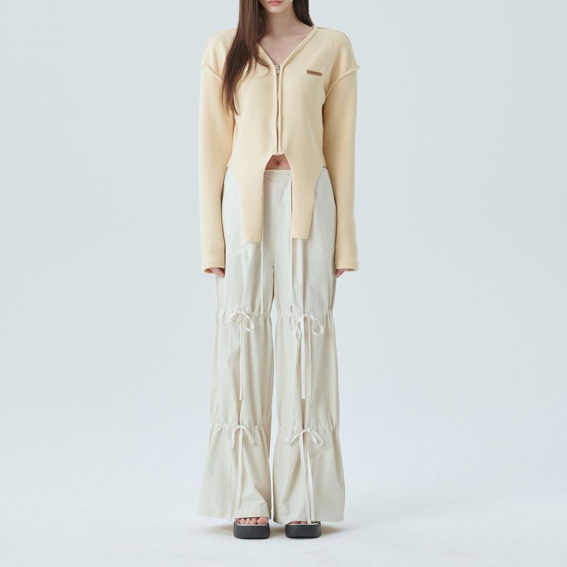 MOIFAIRE（モイフェア）の「DAS DOUBLE STRAP PANTS / IVORY（Pants）」