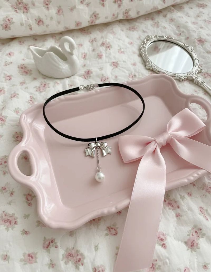 [IVE Wonyoung Necklace] Romantic bow and pearl drop choker - Silver Color