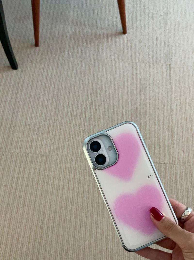 lovinhere(ラビンヒア)の「Soft Heart Epoxy Silver Case(Smartphone Accessories)」