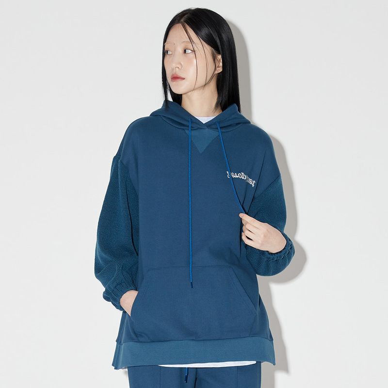 レタリングニットコントラストパーカー / Lettering Knit Contrast Hoodie [VINTAGE BLUE]