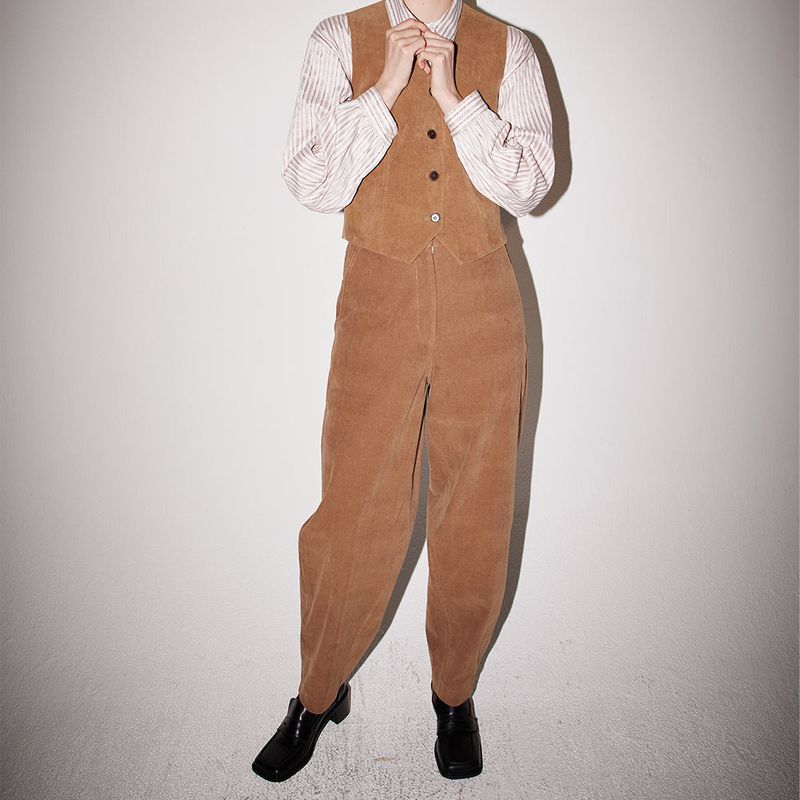 Corduroy rounded pants camel