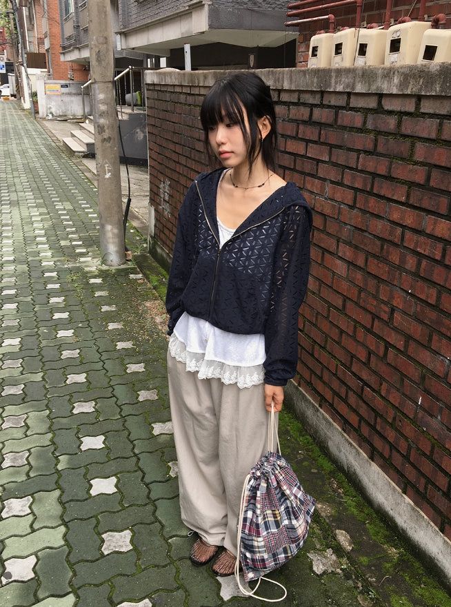 BAON（バオン）の「Linef Lace Summer Semi-Crop Hood Zip-Up（Tops）」