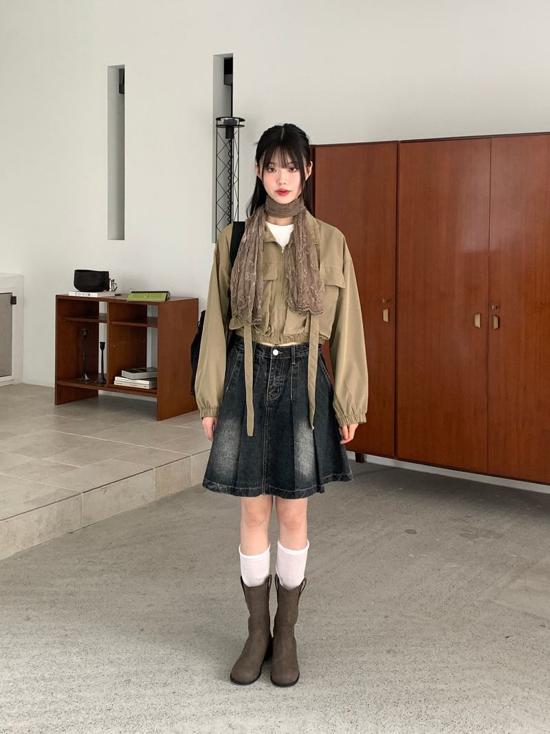 Kuka D-ring strap pocket crop zip-up jacket