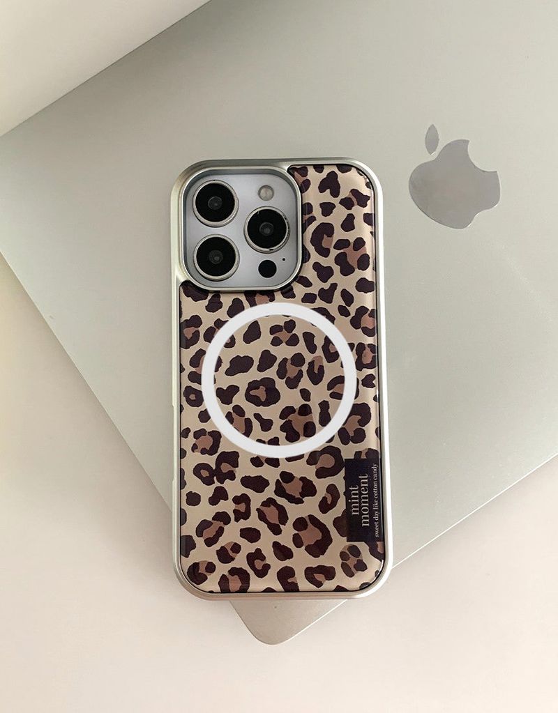  [MADE]ブラウンレオパード シルバーエポキシ MagSafe iPhoneケース