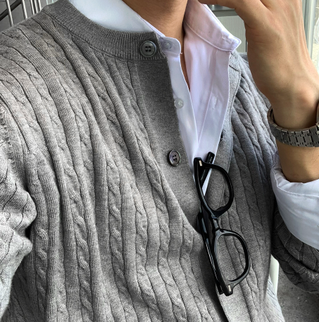 all-day round neck knit cardigan