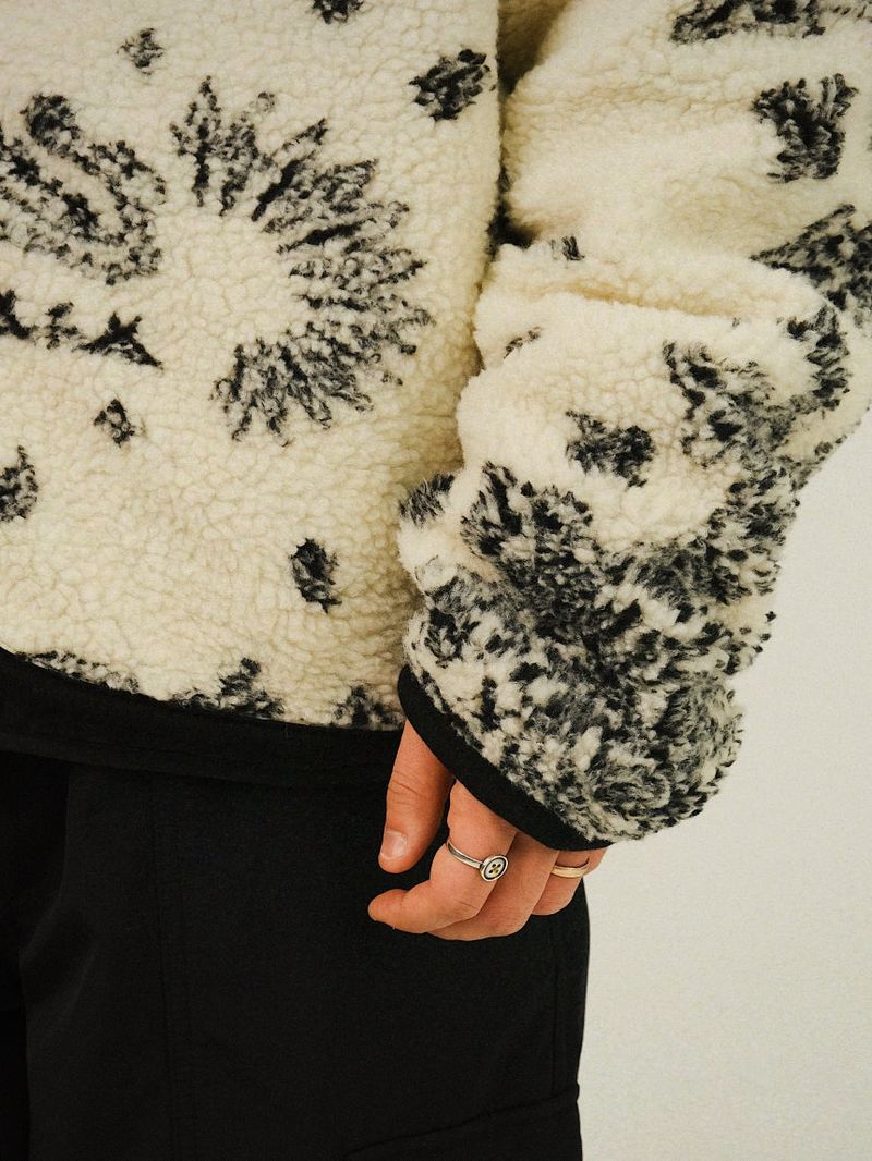 DW Winter Paisley Fleece Zip-up Jacket