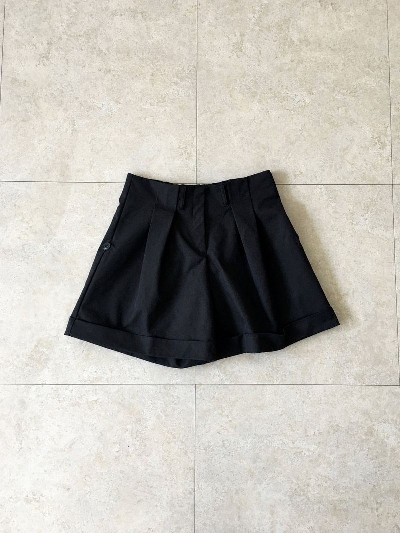 Weekend roll-up shorts