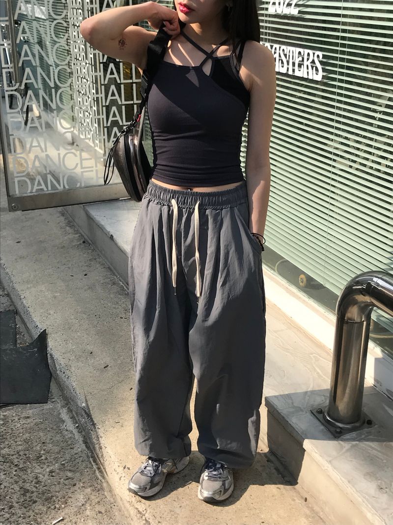 Twin layered sleeveless