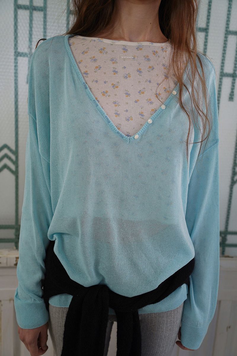 Button v-neck knit_skyblue
