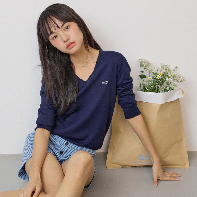 adit（アディット）の「レースVネックニット_ネイビー（トップス）」
