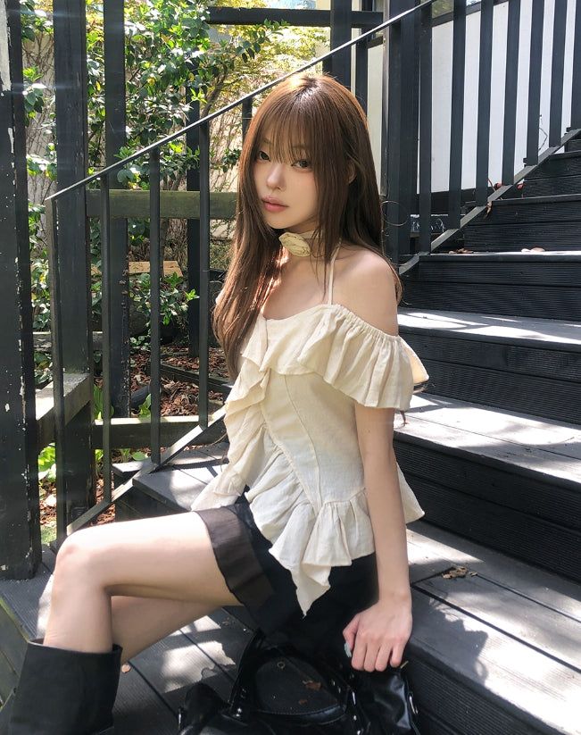 Bloom Corsage Frill Blouse