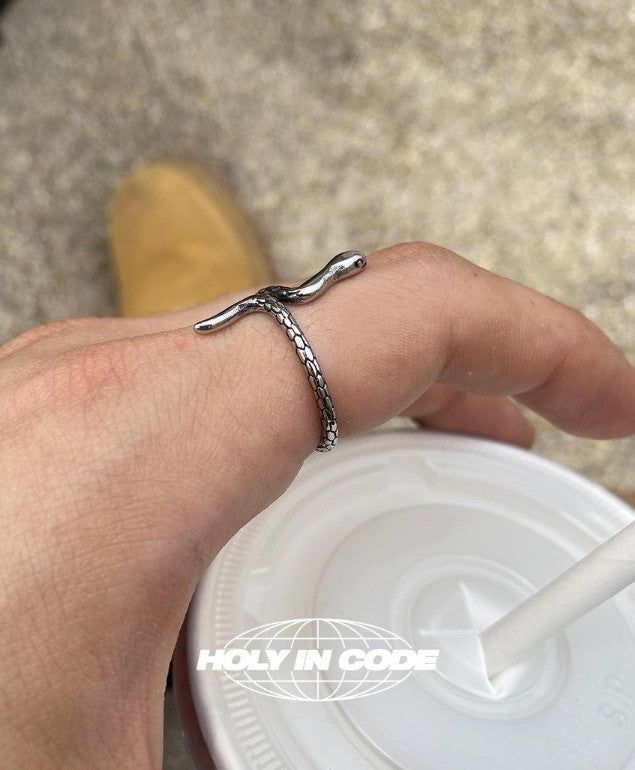 No.9523 snake ring