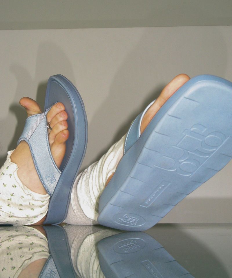 foggy moody（ポギムギ）の「Lagoon 0049. Play Flip-Flops - Ice（Shoes）」