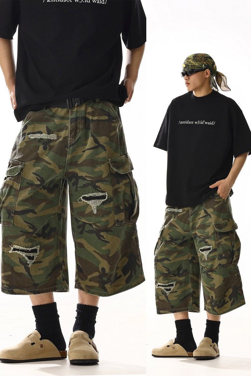 MBEXX(エムビーイーエックスエックス)の「Distressed Camo Cargo Shorts(Pants)」