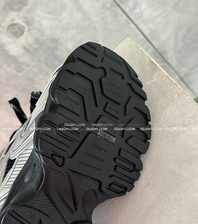 sporty hoop sneakers