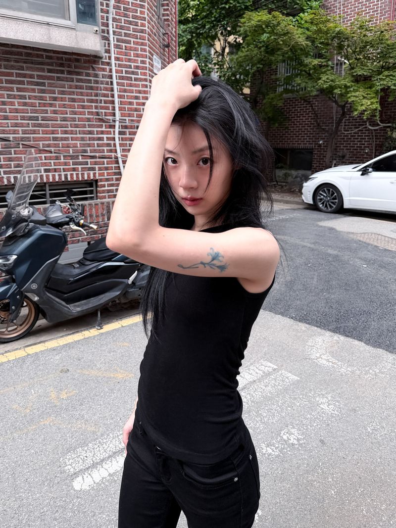 WOOHWA（ウファ）の「 BACK OPEN STRAP SLEEVELESS（Tops）」