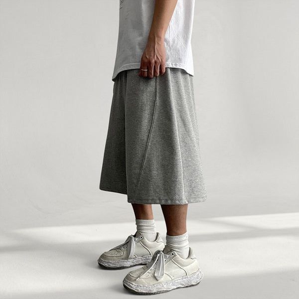 Teeth Rivet Diagonal Cut Cotton Bermuda
