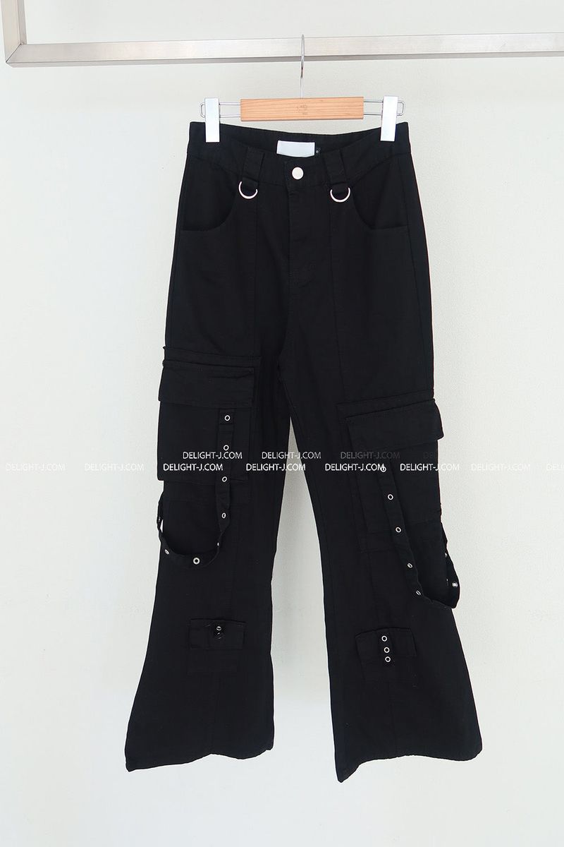 Punching Strap Cargo Bootcut Pants