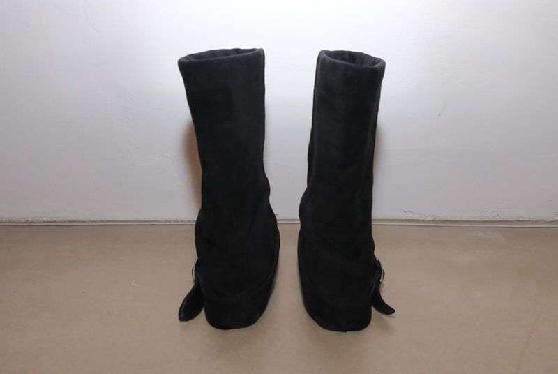 Hug belt boots _Black suede