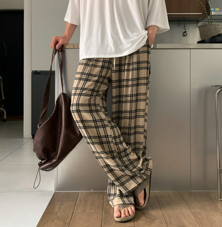 Kuiper Turkic Check Pattern Wide Fit Pants
