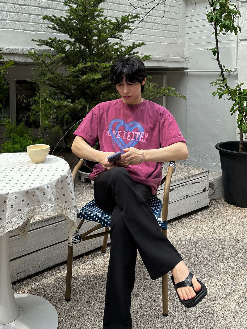 ASCLO（エジュクロ）の「ASCLO Love Letter Pig Short Sleeve T Shirt (2color)（Tops）」