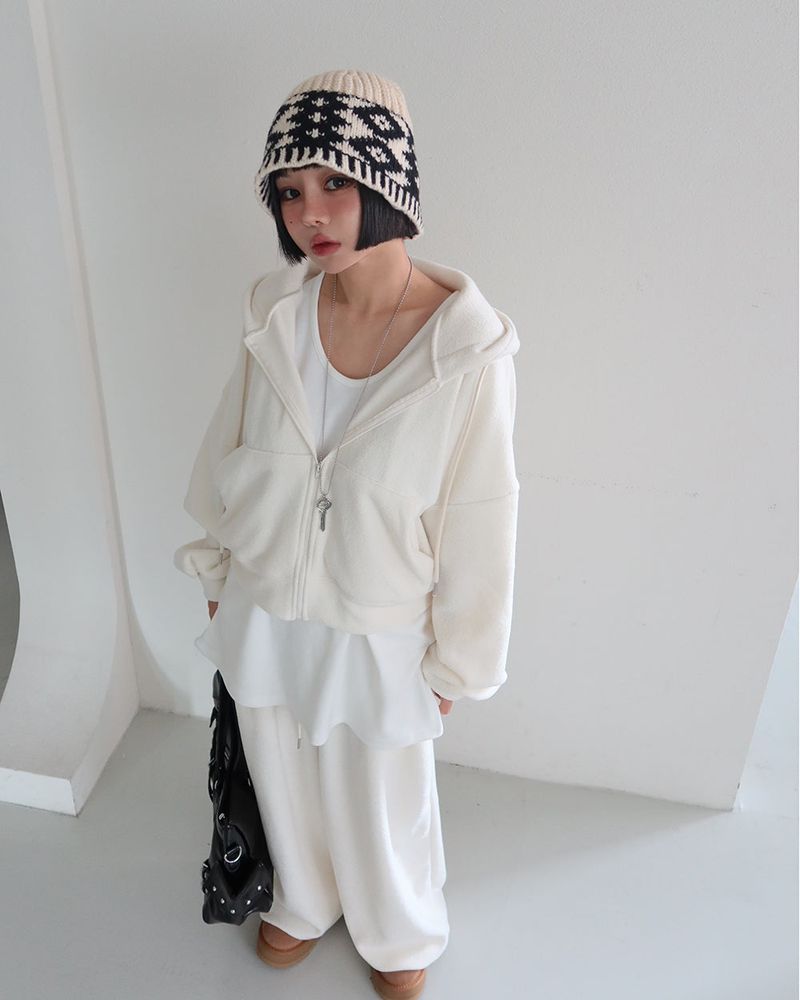 Fluffy fleece hooded zip-up jacket
